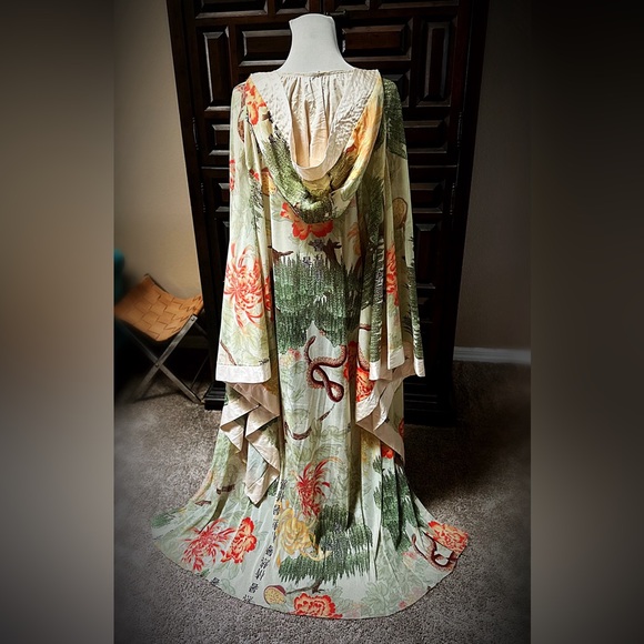 HAH RARE Asian hooded kimono - Picture 16 of 16